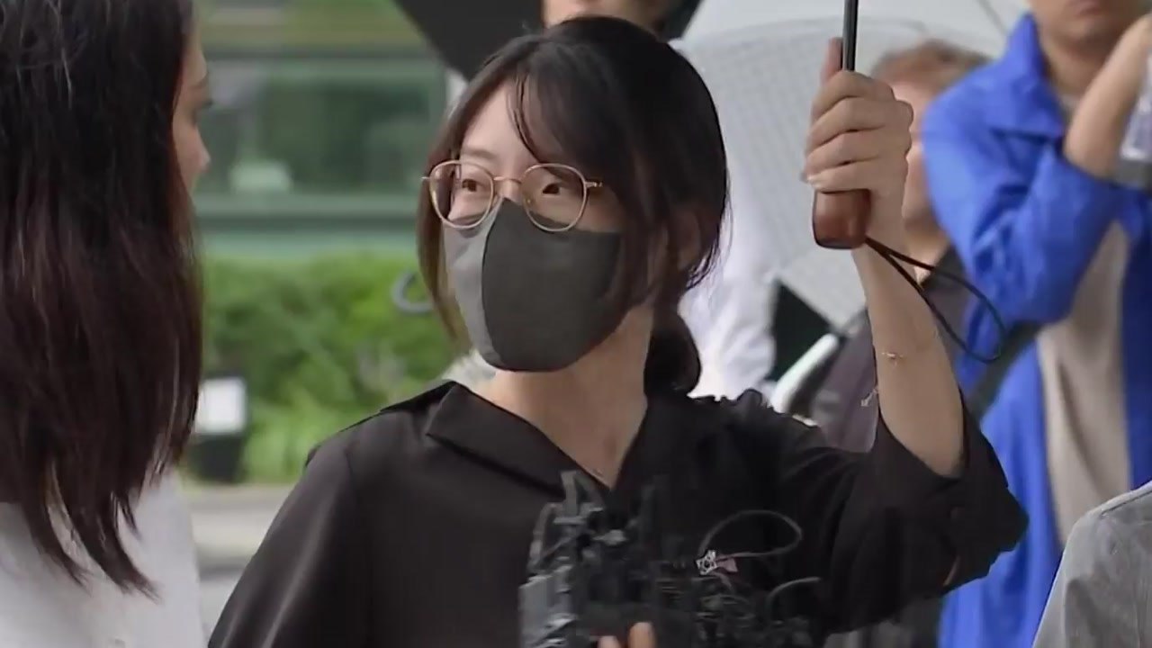 개표소 막은 여성 구속 영장 기각...조롱 1명만 구속 / YTN