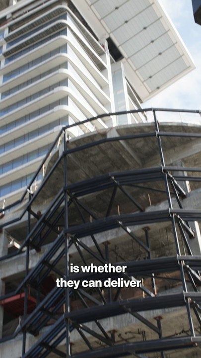 Downtown LA's "Graffiti Towers" Headed For Clean-up