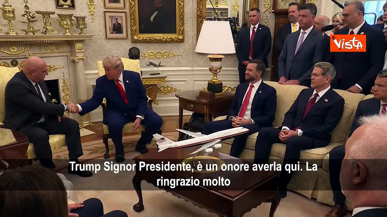 Presidente del Libano Aoun a Trump: Lei è un grande Presidente. Il tycoon: Sa bene come prendermi