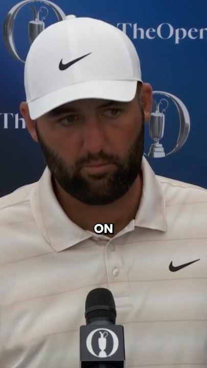 Scottie Scheffler's Smart Golf Rules Play on the 17th Hole