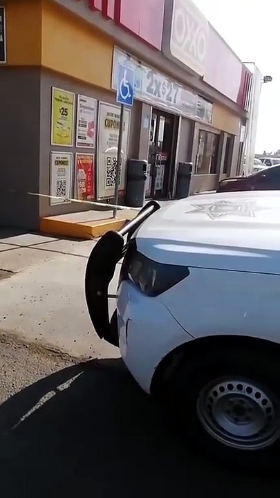 Asesinan a hombre afuera de Oxxo del 4to Cinturón Vial