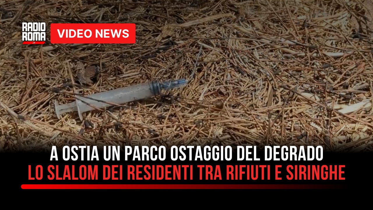 A Ostia un parco ostaggio del degrado lo slalom dei residenti tra rifiuti e siringhe