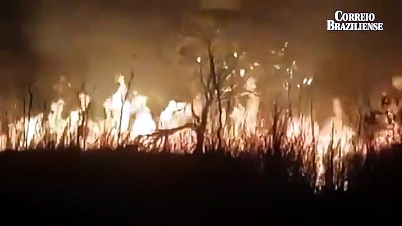 Incêndio de grande proporção atinge região em Sobradinho II