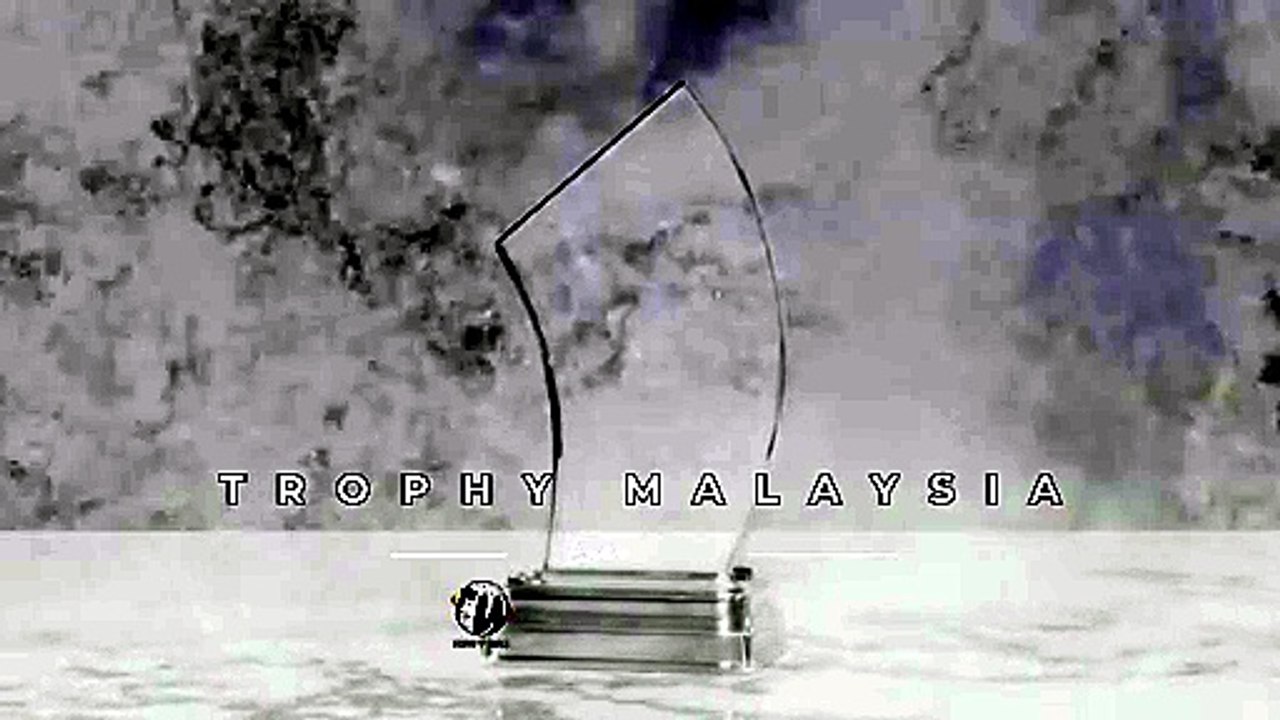 Side Curve Crystal Plaques at Trophy-World Malaysia | Custom Trophies & Plaques Supplier