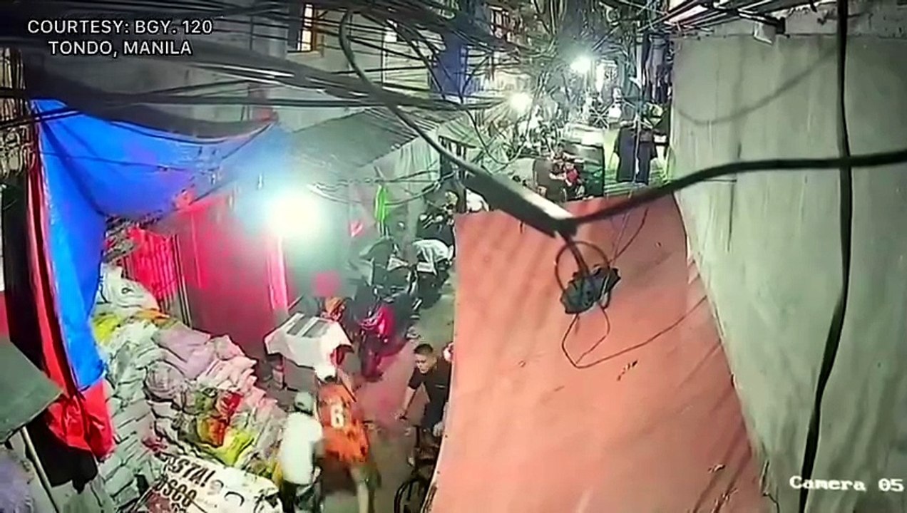 Patay ang isang babae matapos tamaan ng ligaw na bala sa Tondo, Maynila nitong Pasko [Full Movie]
