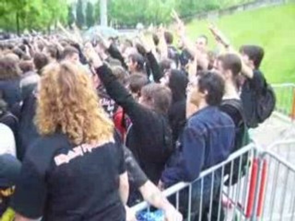 Ambiance devant bercy iron maiden 2 juillet 2008