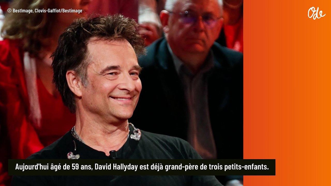 "Papi ne s'est pas présenté, Dieu merci !" : David Hallyday révèle comment ses petits-enfants l'appellent
