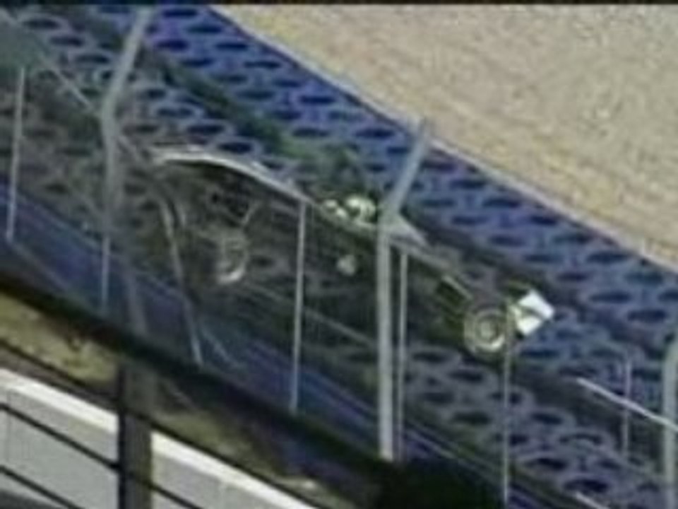 Vidéo   Crash en série