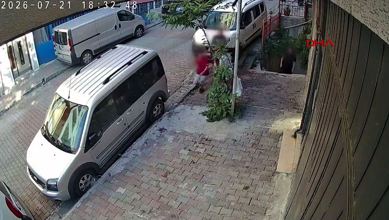 Apartmanda panik anları! Çocukların yaktığı lastik KOAH hastası kadını hastanelik etti
