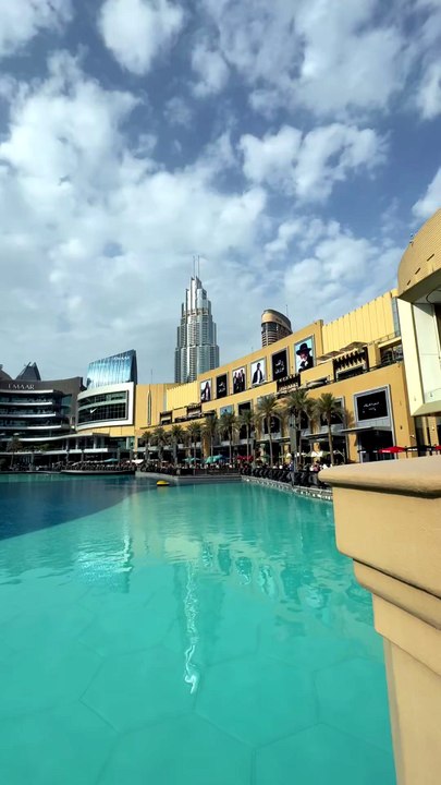 LES FONTAINES devant le Burj Khalifa