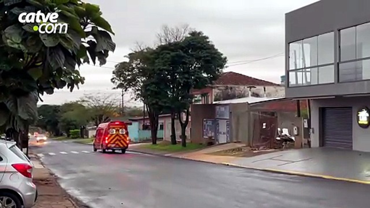 Ciclista de 24 anos fica ferido após bater em retrovisor de carro em Cascavel