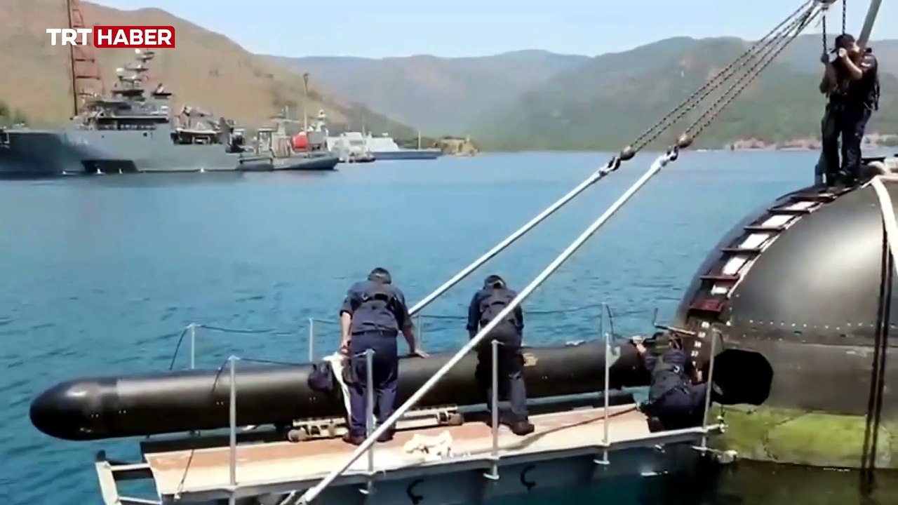 Denizaltıların yeni vurucu gücü AKYA, hedefi tam isabetle vurdu