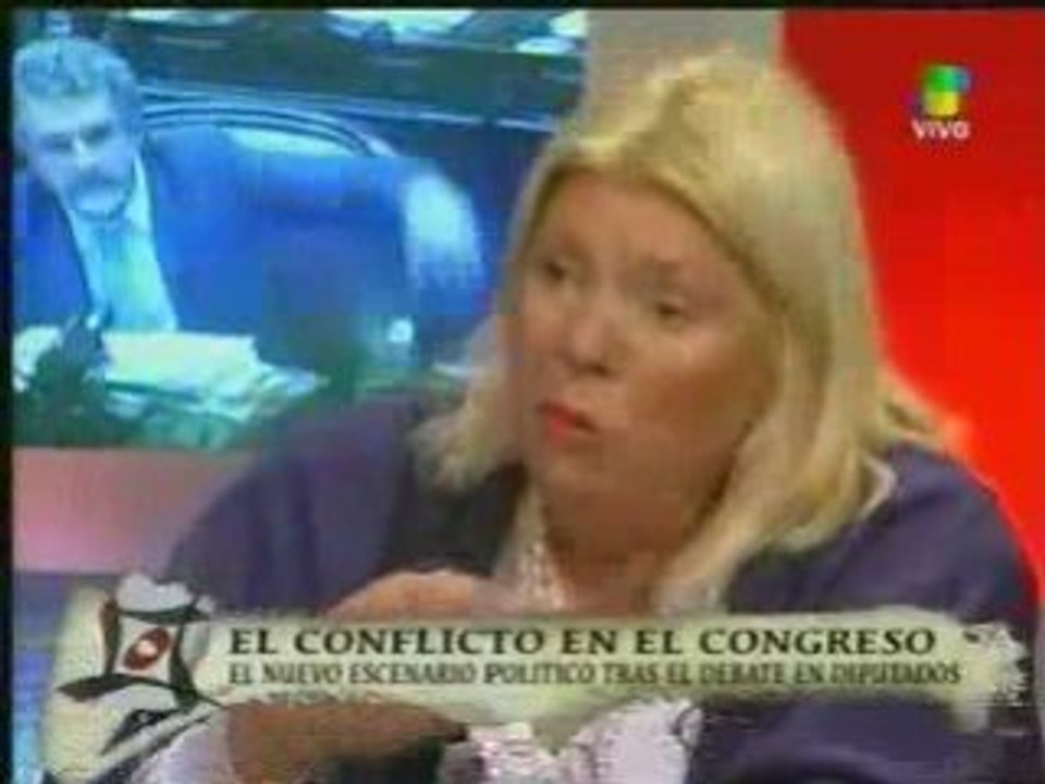 Carrio llama a cacerolear y continuar la protesta