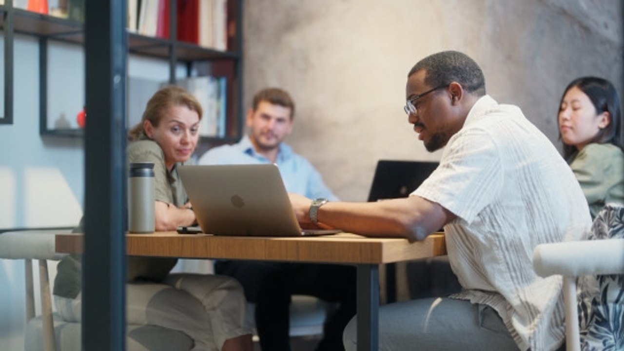 The Impact of Hustle Culture in the Workplace
