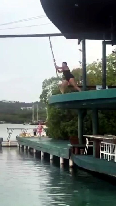 VÍDEO: Turista sofre grave lesão genital durante salto com corda em cruzeiro