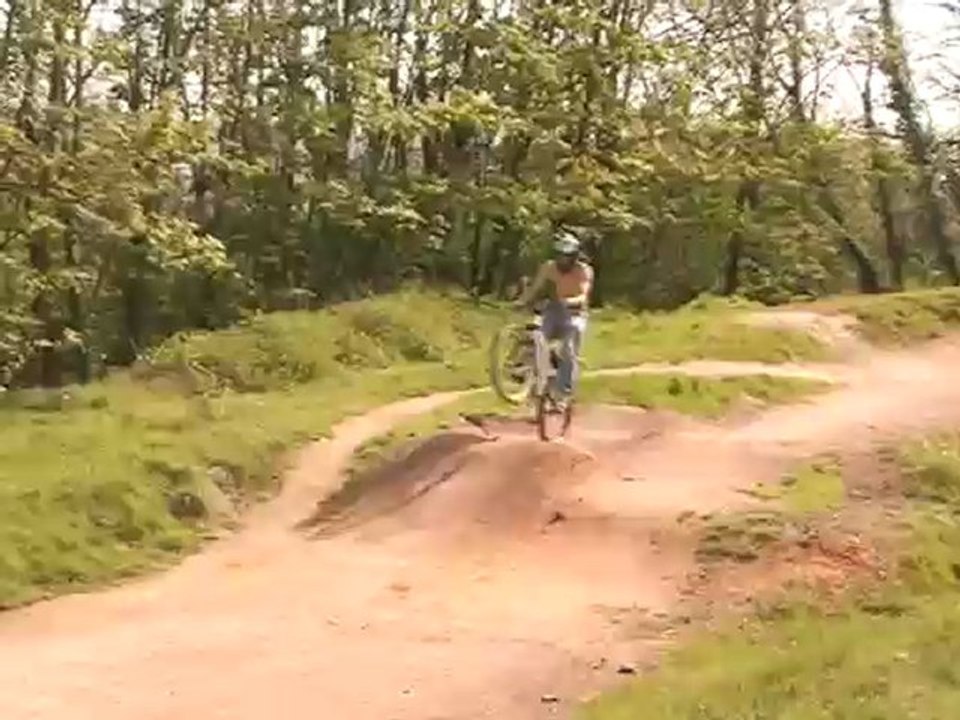 MOV067