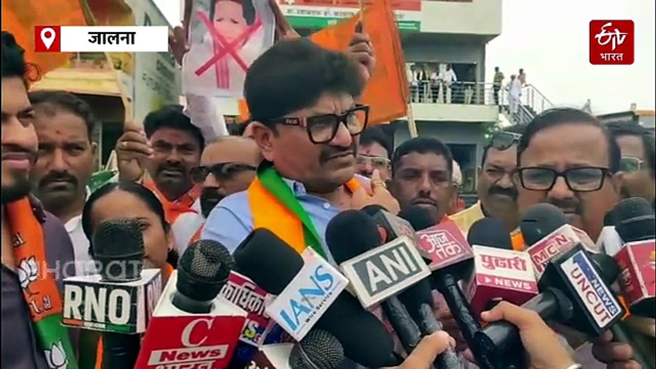 जालन्यात राजकीय हाय-व्होल्टेज ड्रामा! खासदार कल्याण काळे यांच्या कार्यालयासमोर भाजपा-काँग्रेस कार्यकर्ते भिडले
