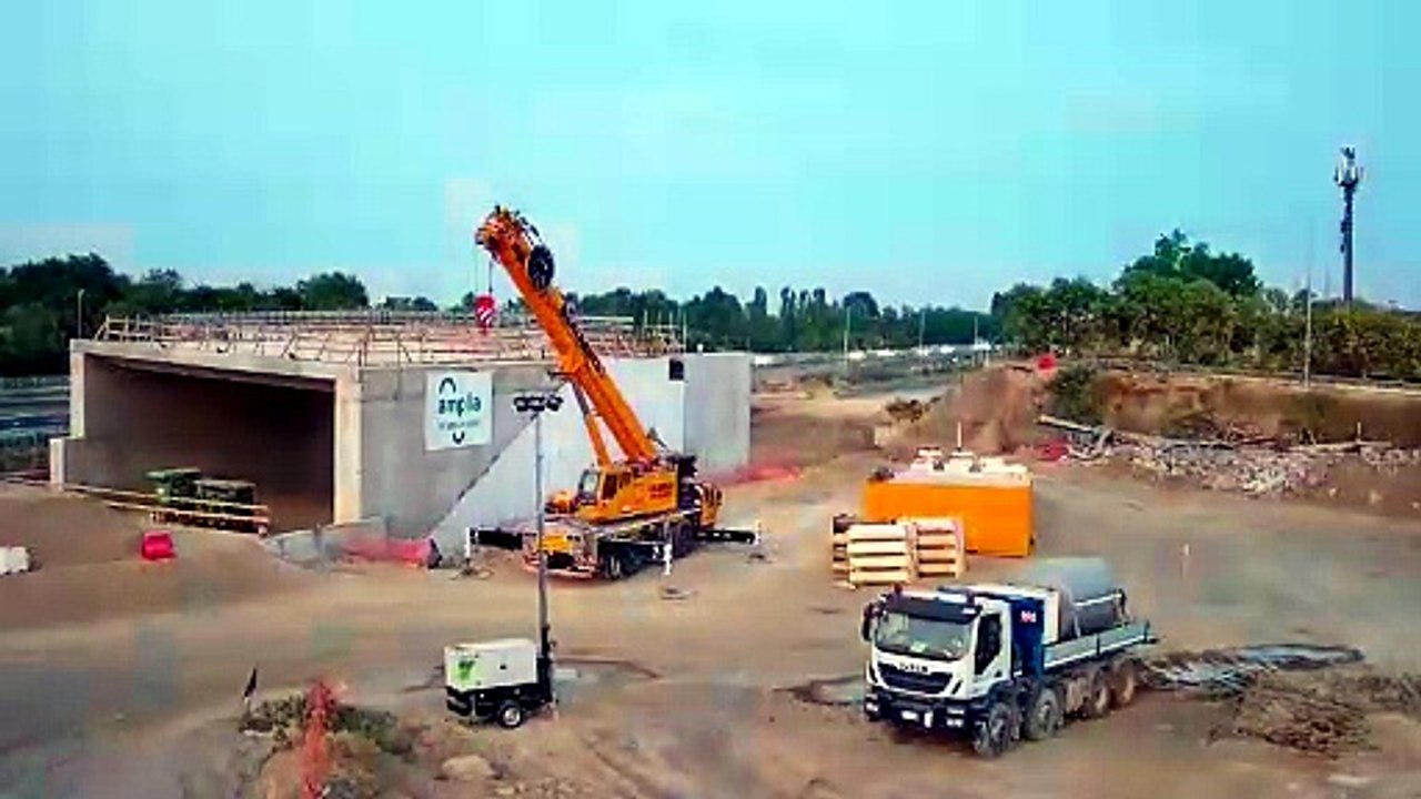 Complanarina di Modena, installato il sottopasso accanto all'autostrada A1