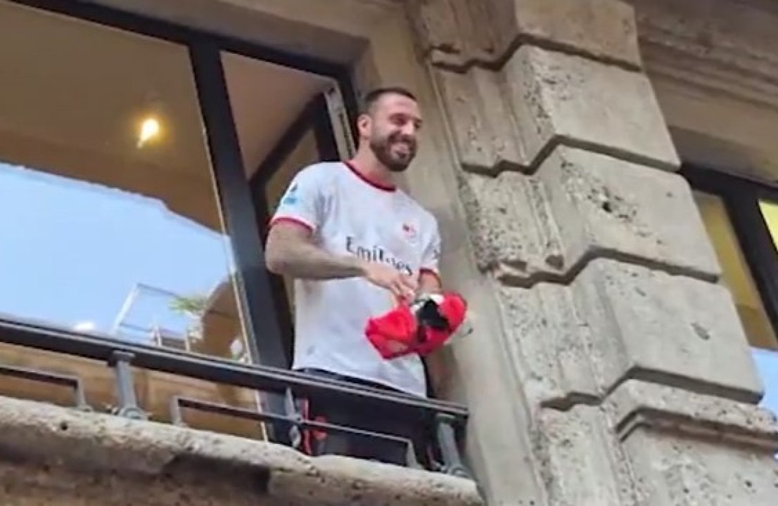 Milan, Gila si presenta e una tifosa impazzisce: "Torni a casa con me?"