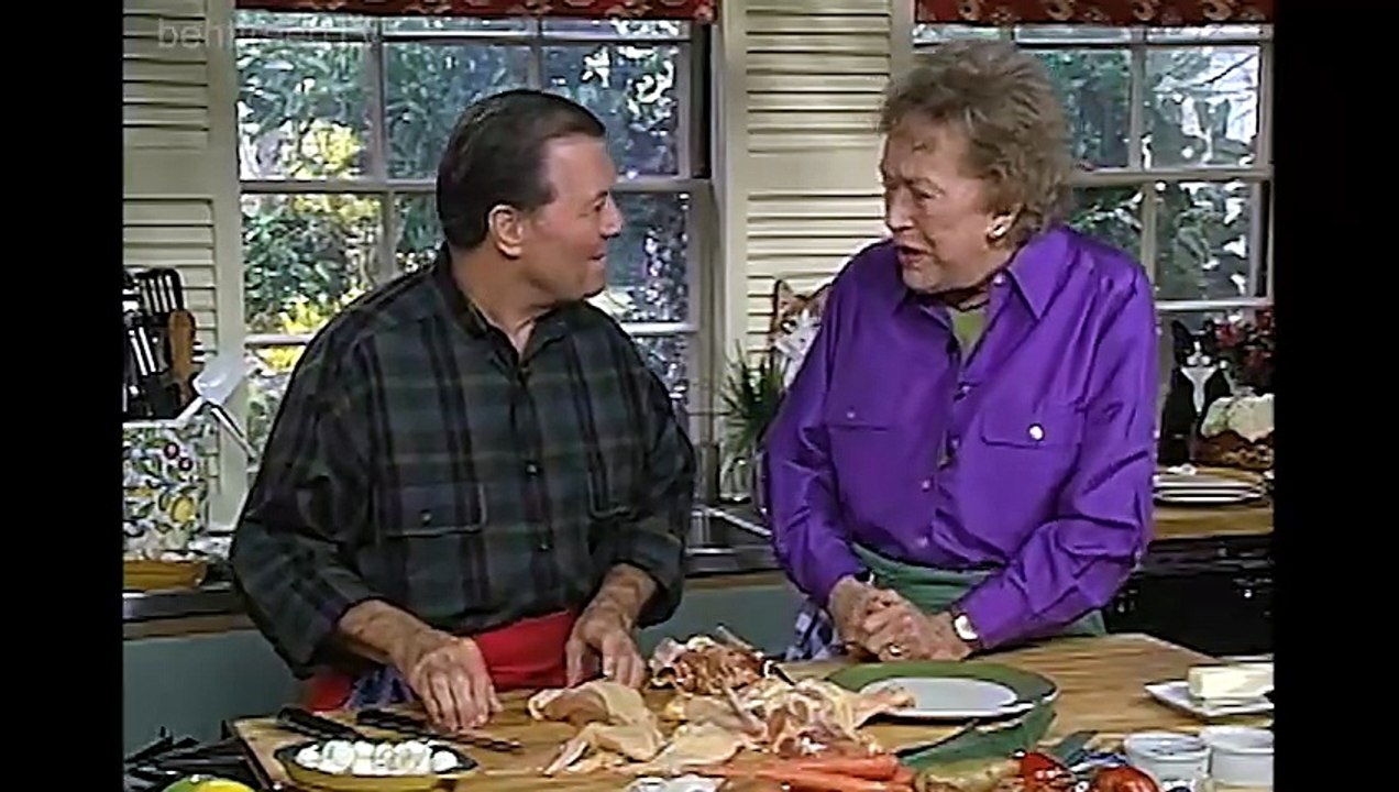 Julia & Jacques Cooking at Home | Poached Chicken, Chicken Pot Pie and Rustic Apple Tart Dessert | TV Reality Series (1999) S01-E18 [Full Movie]