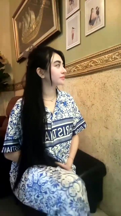 Tante ini luar biasa 2