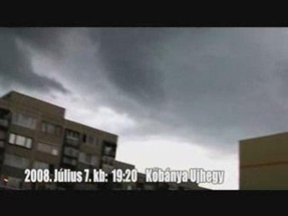 Vihart kerül a repülő