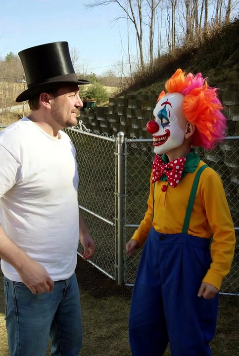 JUGTOWNHERO HITTING CLOWN