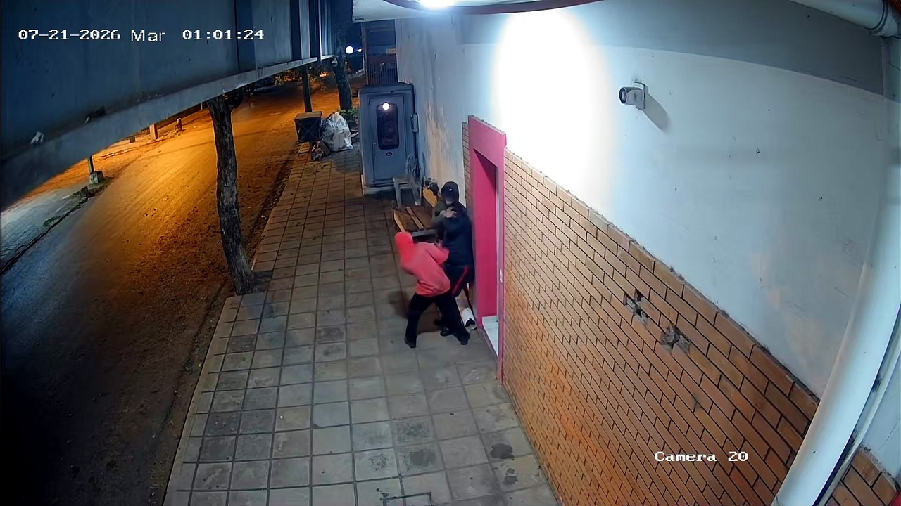 Video: Delincuentes le robaron su arma a un guardia de seguridad