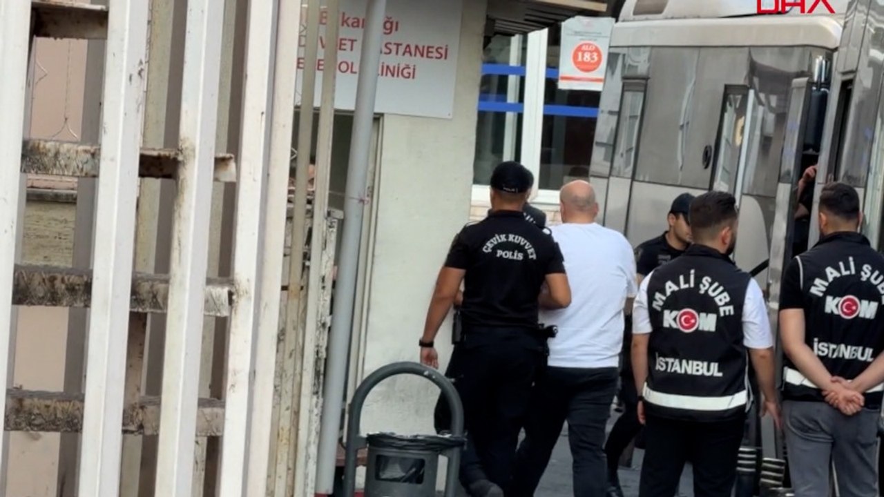 İzmit Belediyesi’ne operasyon; şüpheliler sağlık kontrolünden geçirildi