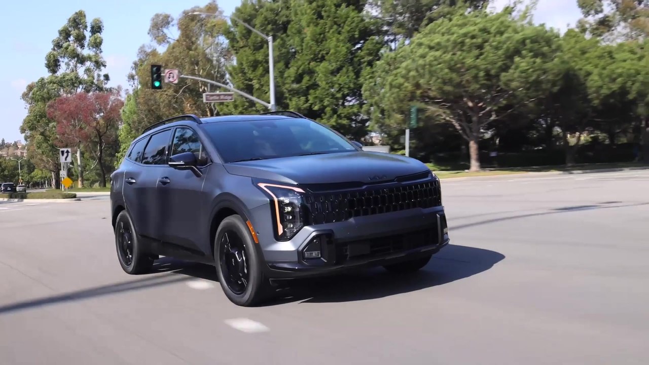 2027 Kia Sportage PHEV Driving Video