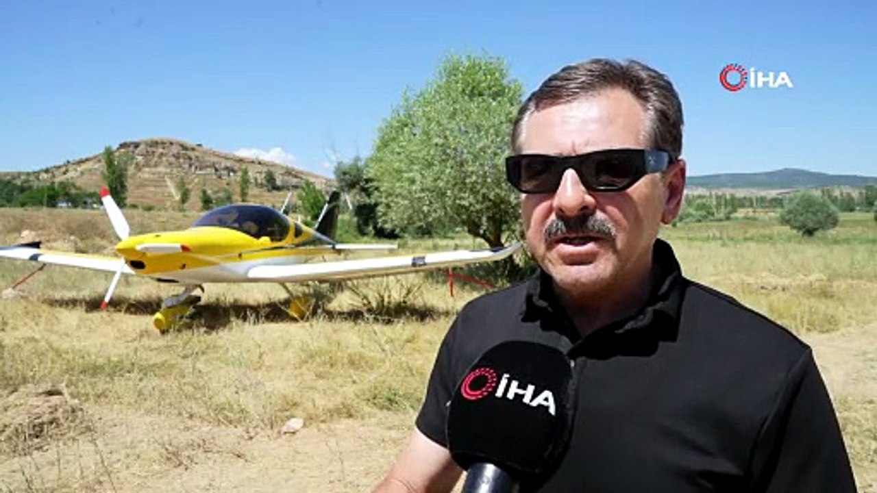 Annesine verdiği sözü tuttu, köyüne uçakla geldi