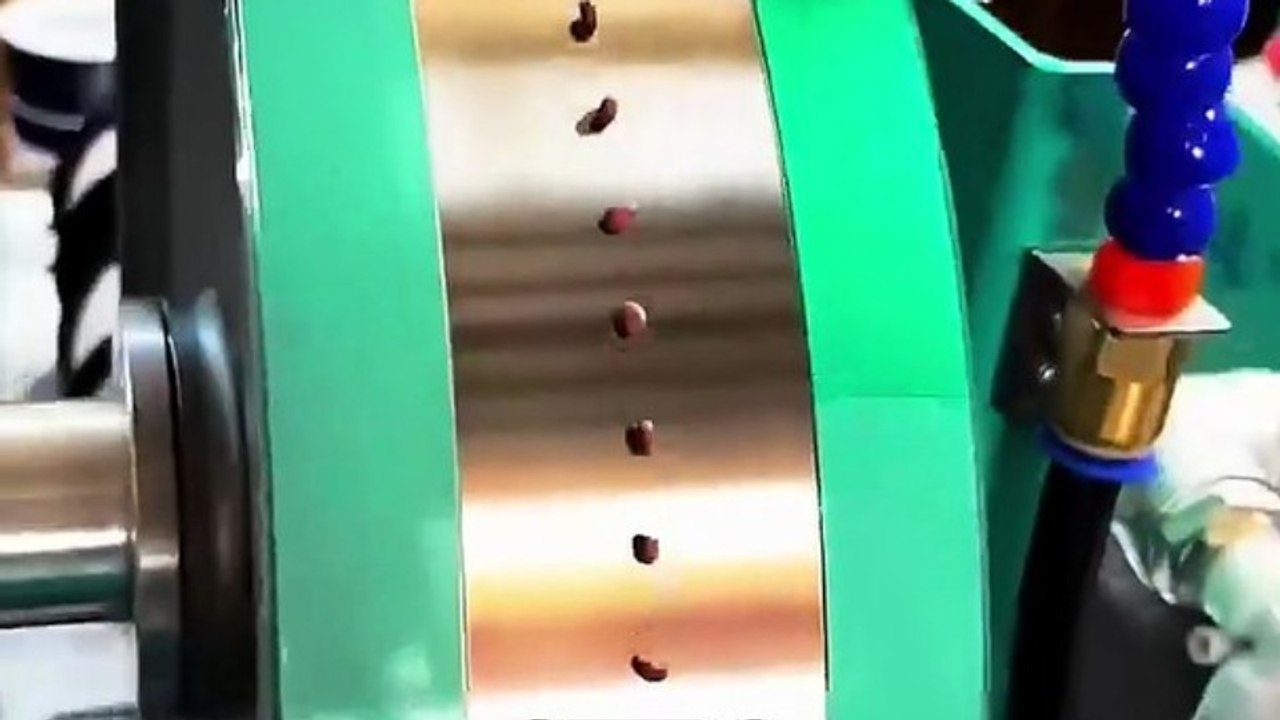 Do Know The Chinese Farmers Put Seeds Inside Rope