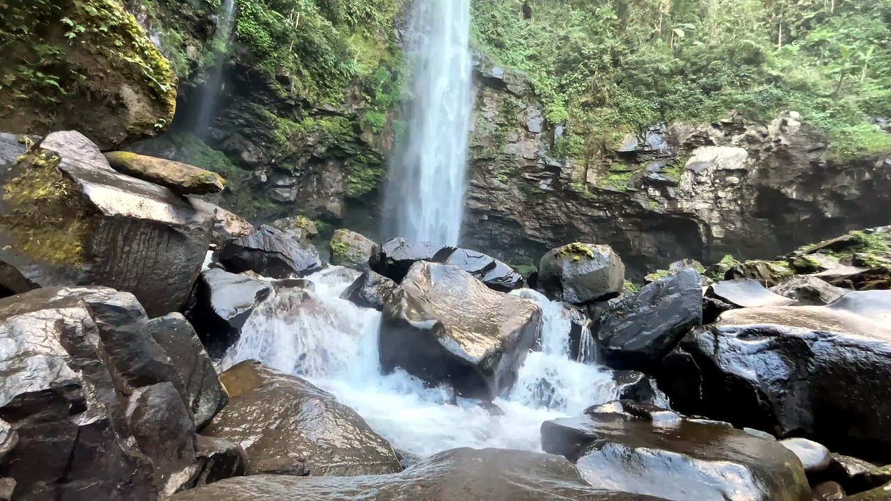 River Below the Waterfall 🌊 Authentic Flowing Water Sounds for Deep Sleep
