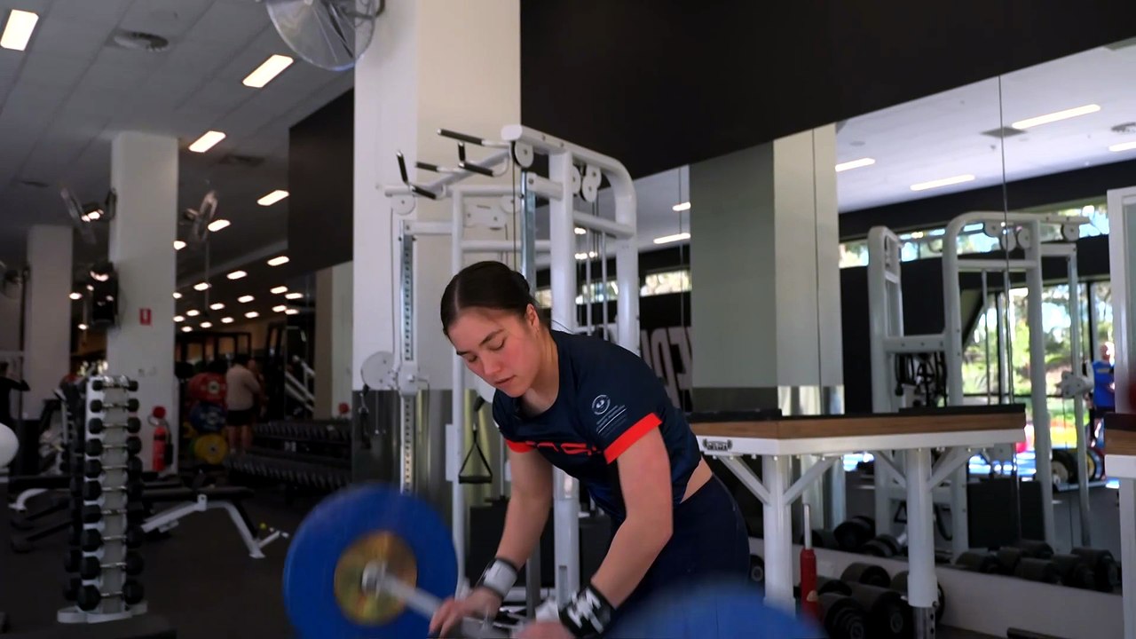 Weightlifter Kiana Elliott aiming for gold after 4th place finish in 2022
