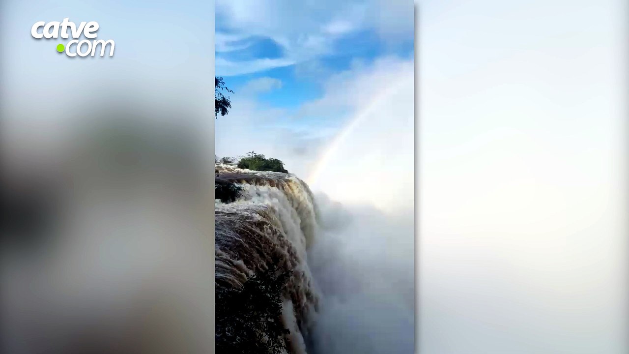 Passarela das Cataratas do Iguaçu é interditada após vazão acima do normal do Rio Iguaçu