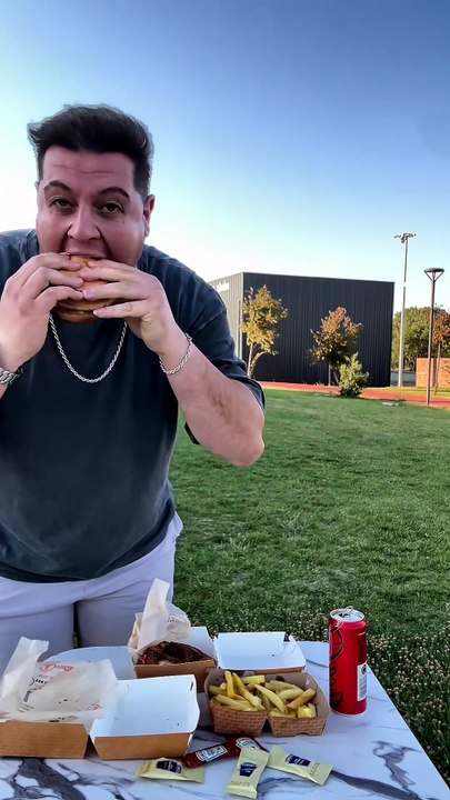 Food Challenge Ends in Hilarious Wipeout for Couple