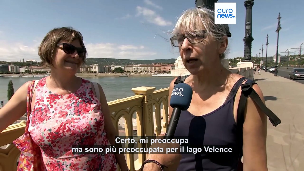Il Danubio si prosciuga: riemerge relitto della guerra e Budapest scopre le fondamenta del Ponte Margherita
