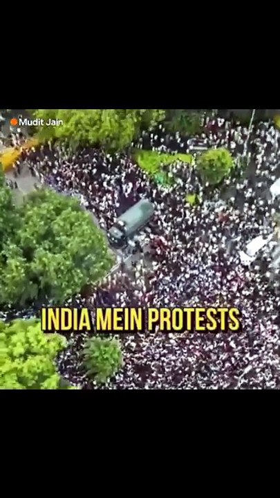 Cockroach Janta Party के बारे में कुछ तथ्य!
