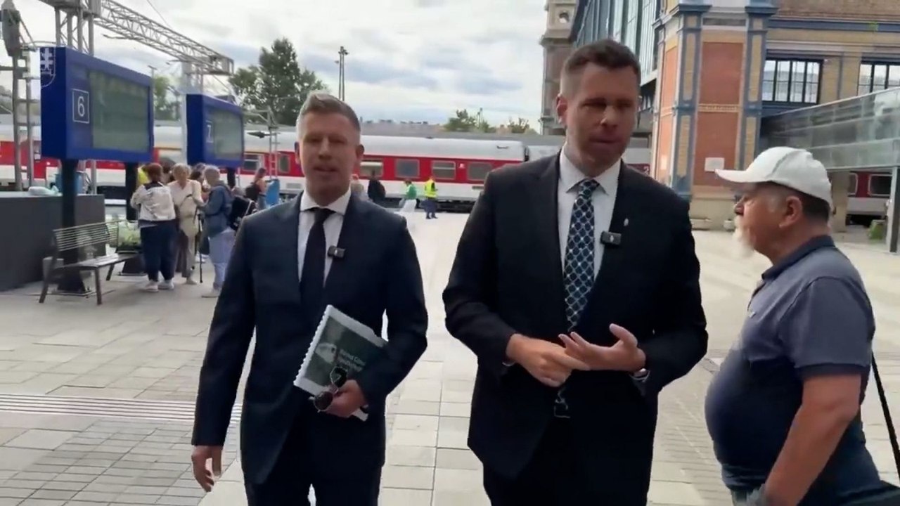 Yaşlı adam canlı yayında Macaristan Başbakanı Magyar'ya tükürdü; Magyar "sağlıklı günler" diledi