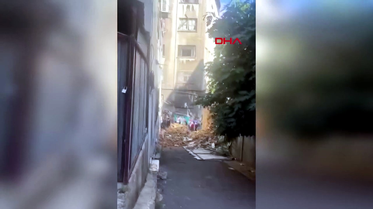 Beyoğlu'nda metruk binada kısmi çökme
