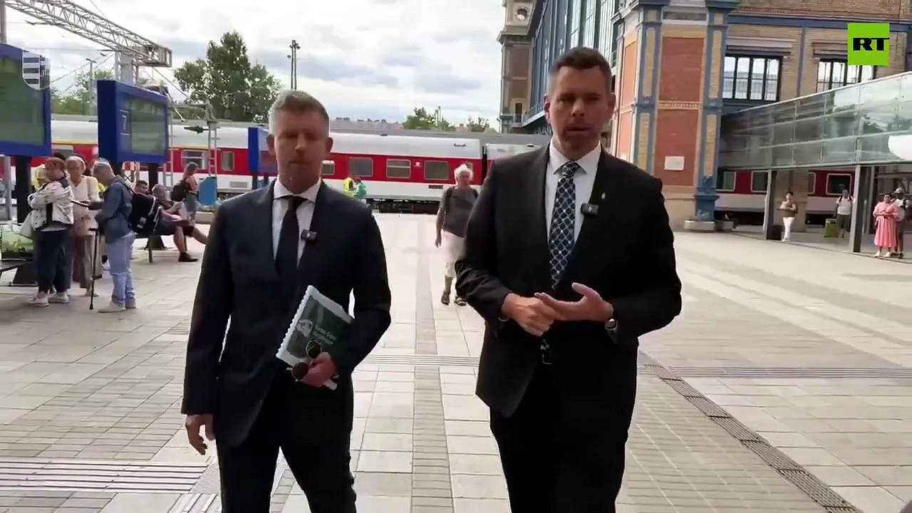Macaristan Başbakanına tükürüklü saldırı