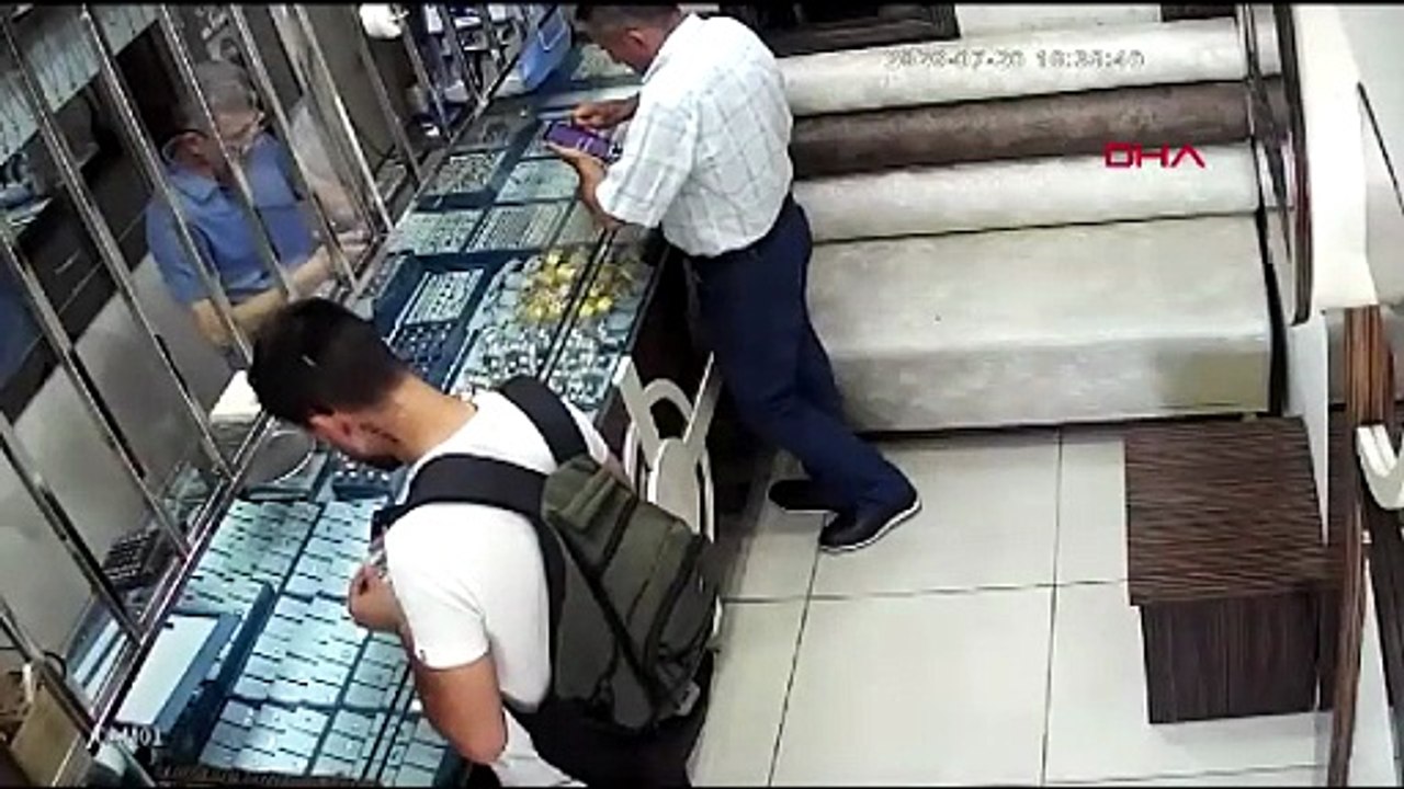 İstanbul'da kurye vurgunu: Altınlarla birlikte sırra kadem bastı!