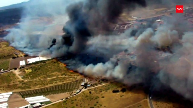 Preocupantes imágenes del incendio de San Martín de Valdeiglesias