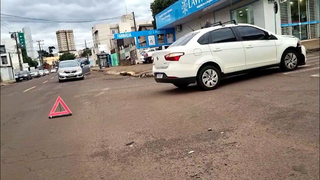Idoso de 77 anos se envolve em pancada de trânsito em cruzamento do Parque São Paulo