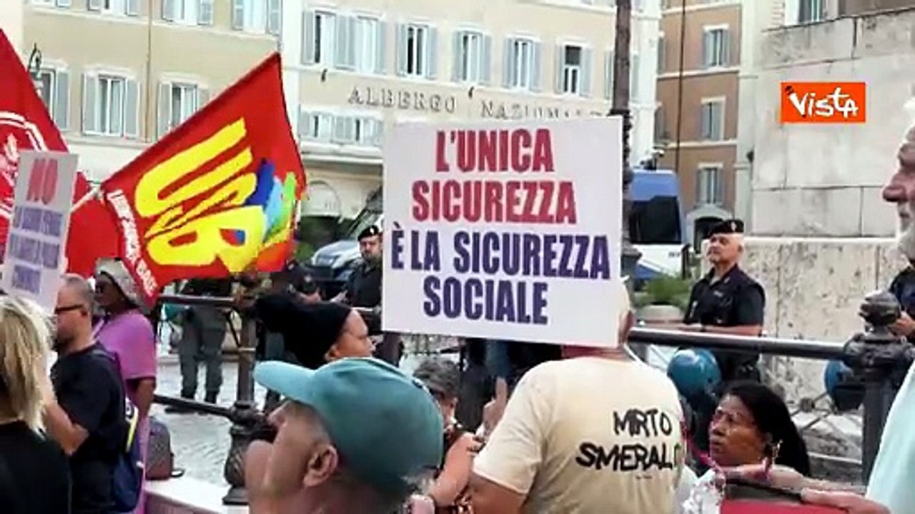 Protesta a Montecitorio per la morte di Fakir a Bologna