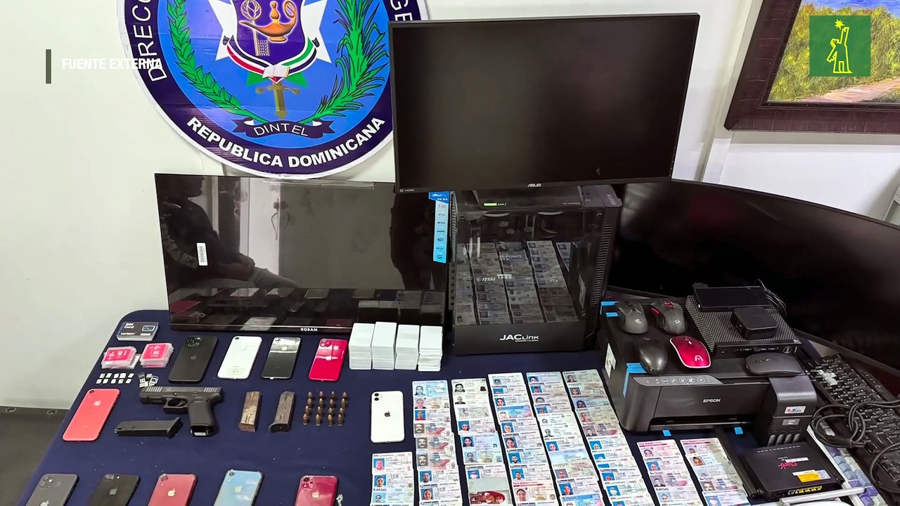 Desmantelan presunta banda dedicada a la falsificación de documentos en Santiago