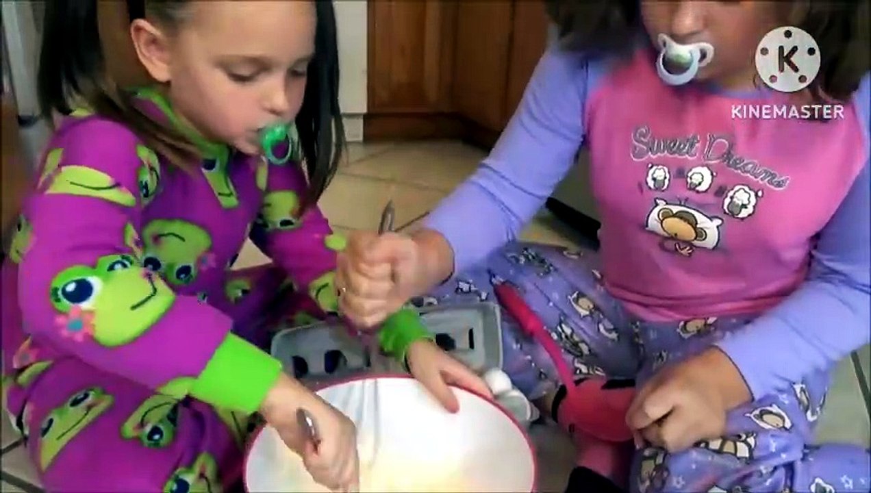 Bad Baby Cake Baking Fail Victoria Annabelle Freak Daddy Toy Freaks Family