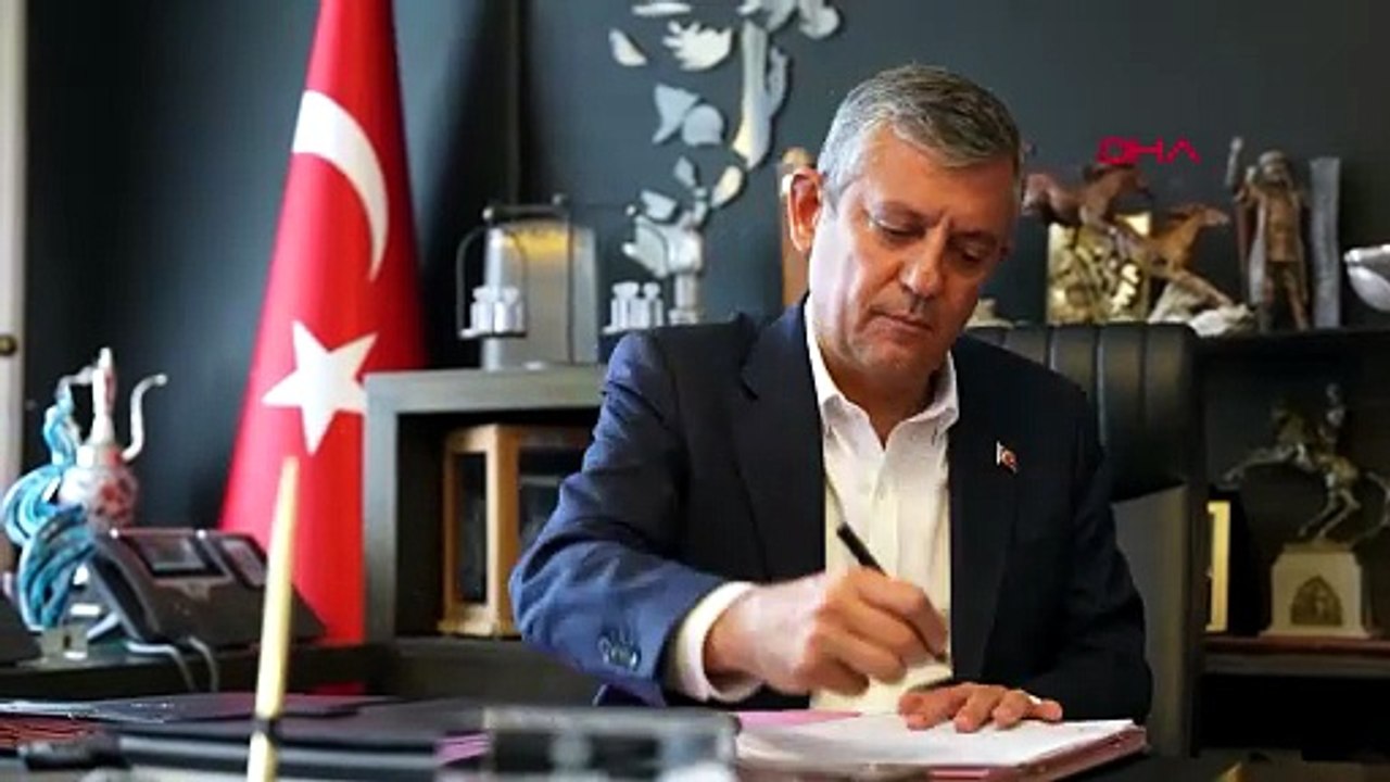 Özgür Özel CHP'den istifa etti