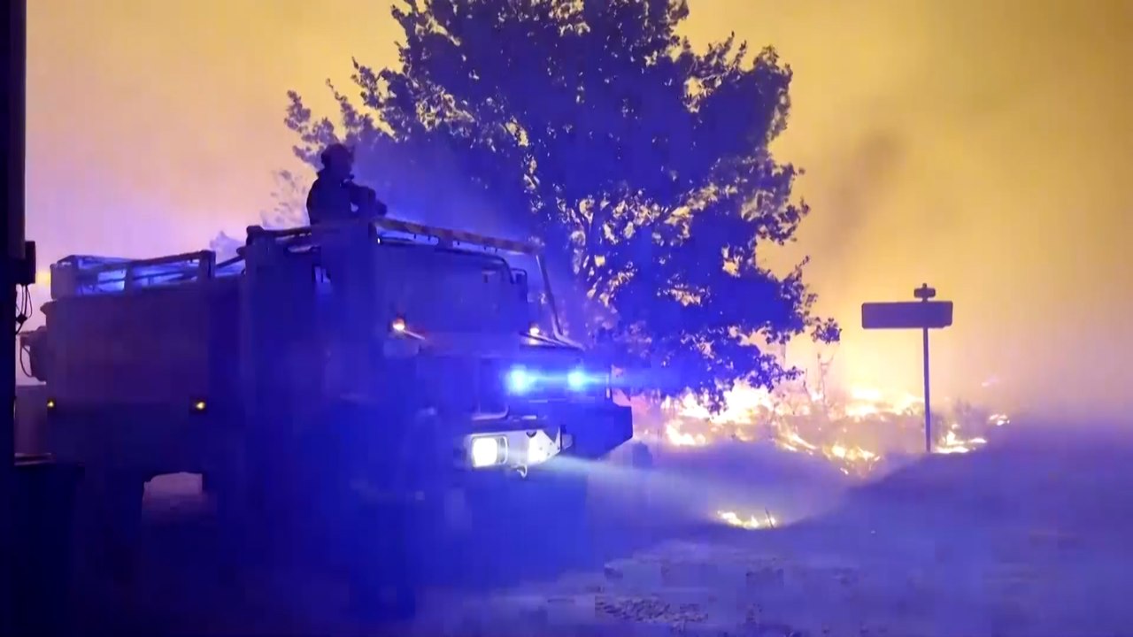 Francia afectada por los incendios combate 32 fuegos activos