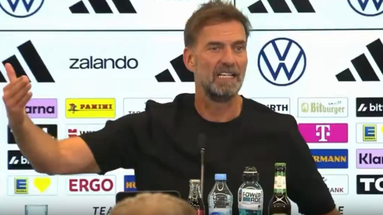 Klopp se estrena a lo grande: "Si se portan mal y no dejan en paz a mi familia, me voy"